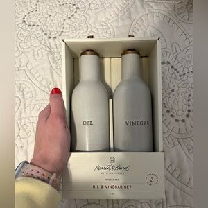 Hearth & Hand Oil and Vinegar Set